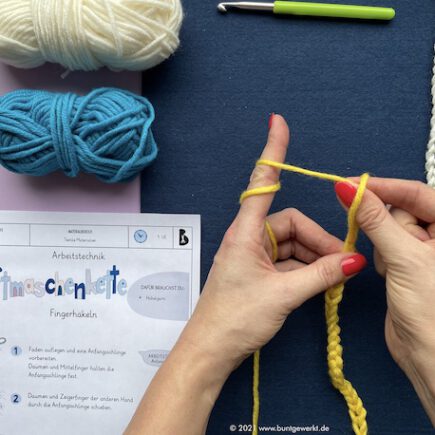 Häkeln-Luftmaschenkette Fingerhäkeln, Häkeln, Häkelgarn, Anleitung, Grundschule